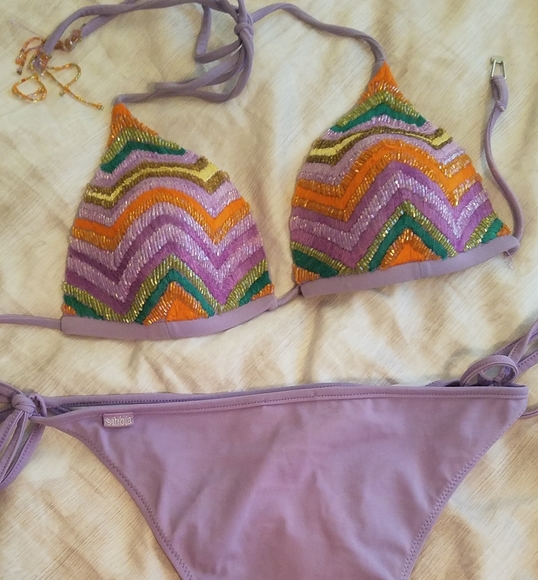 Beautiful beaded bikini - Picture 6 of 7